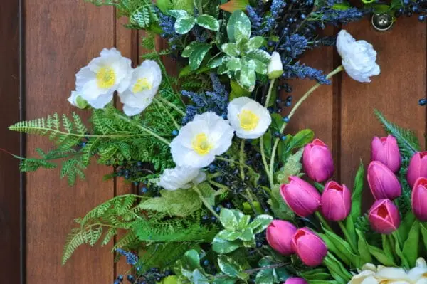 Close up_ Tulip Peony Spring Wreath